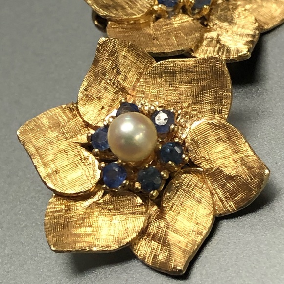 Estate🌸Vintage 14K Brushed Gold🌸 Pearl and Sapphire Clip-On Earrings - Picture 9 of 11